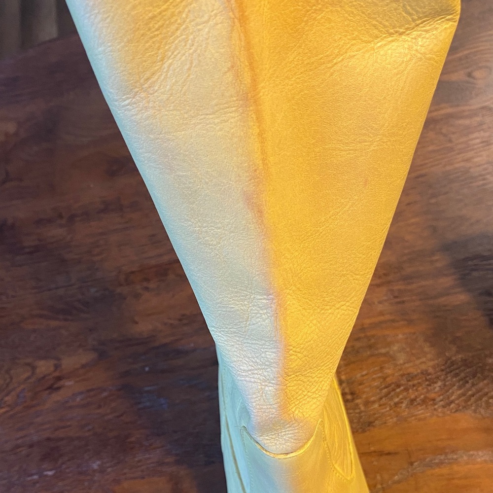 Urban Outfitters Slouch Tall Yellow Leather Heeled Boots Sz 7 or 7.5 - Picture 10 of 15